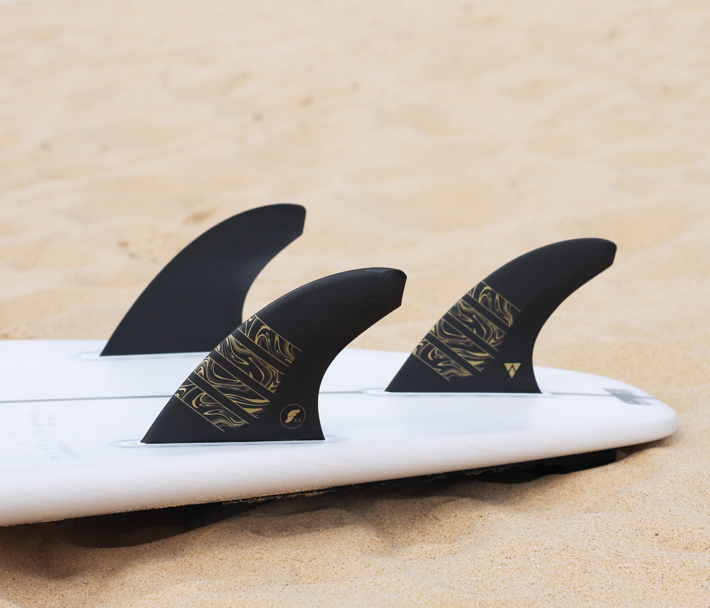 futures-fins-alpha-vector-3-2-medium-surfboard-fin-release-fin-galway-ireland-blacksheepsurfco